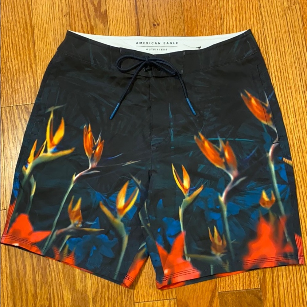 American Eagle board shorts size small